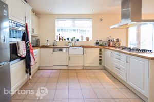 Photo 32- click for photo gallery